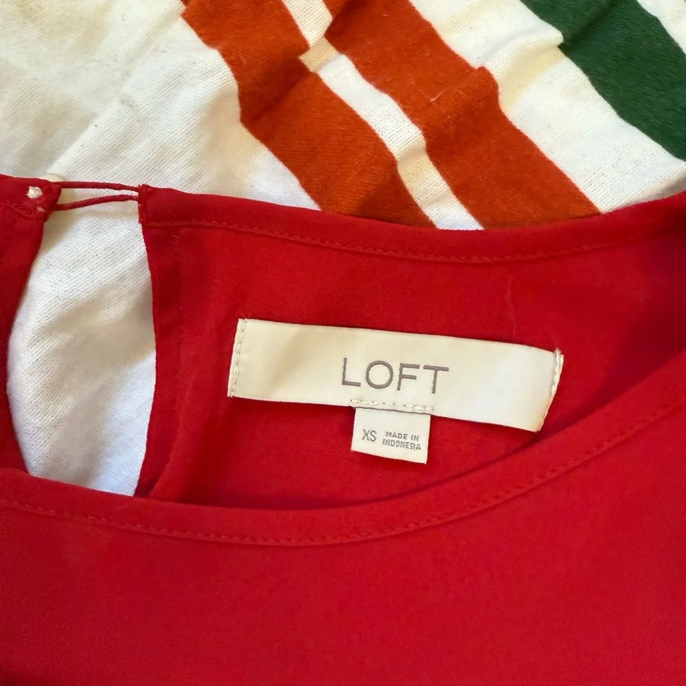 LOFT Red Ruffle Blouse - Picture 4 of 6